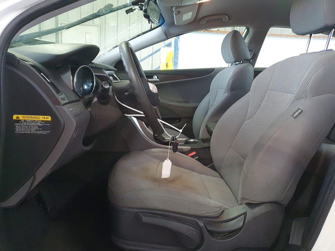 2014 HYUNDAI SONATA GLS photo 13