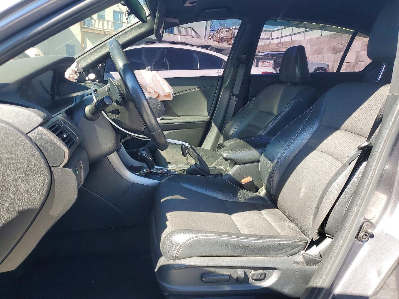 2017 HONDA ACCORD SPORT photo 19