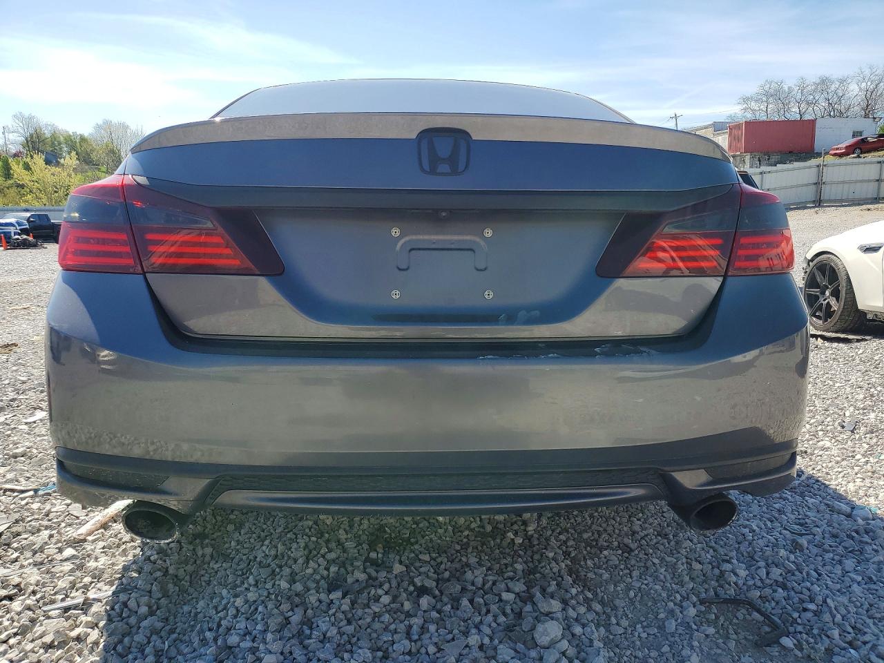 2017 HONDA ACCORD SPORT photo 16
