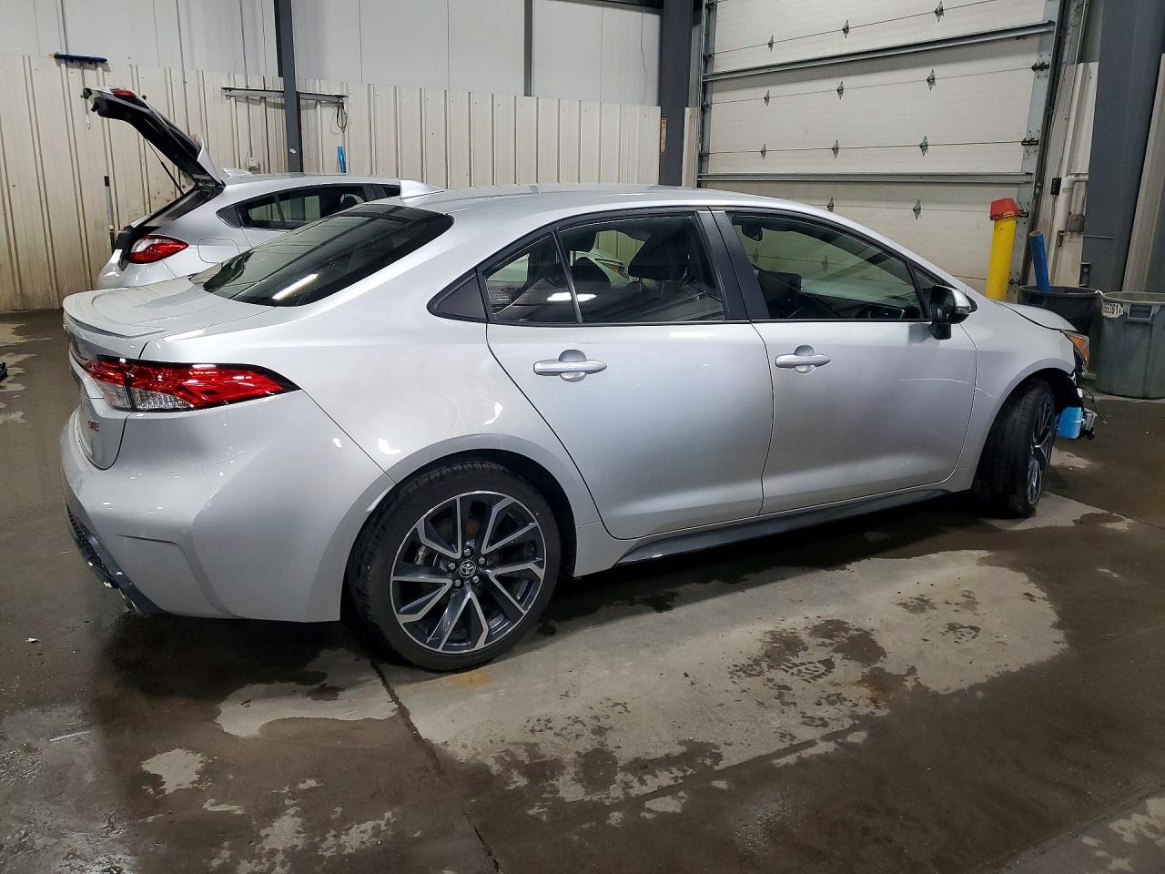 2022 TOYOTA COROLLA SE photo 3