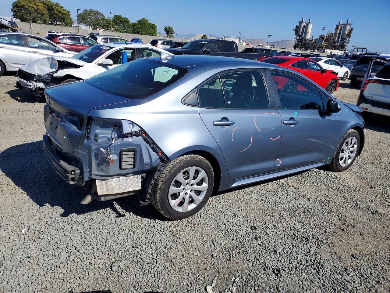 2024 TOYOTA COROLLA LE photo 3