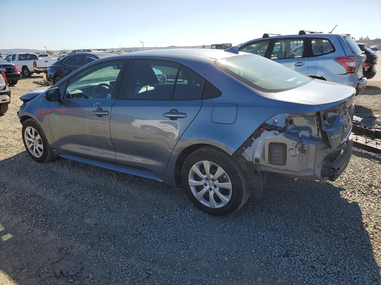 2024 TOYOTA COROLLA LE photo 2