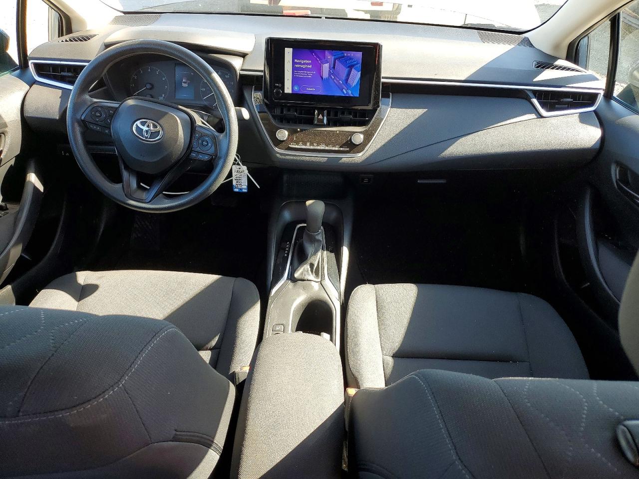 2024 TOYOTA COROLLA LE photo 8