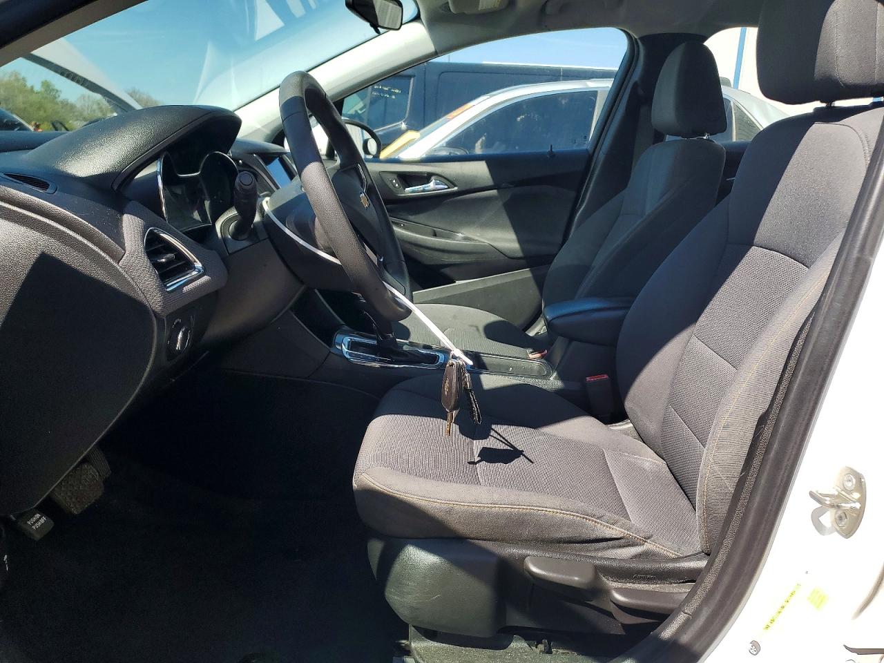 2019 CHEVROLET CRUZE LS photo 13