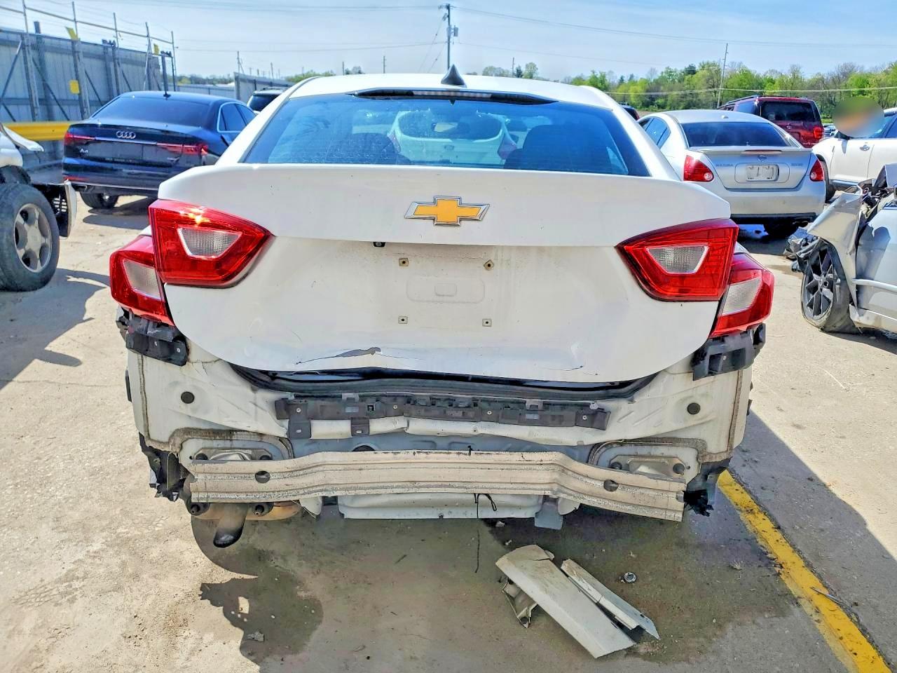 2019 CHEVROLET CRUZE LS photo 11