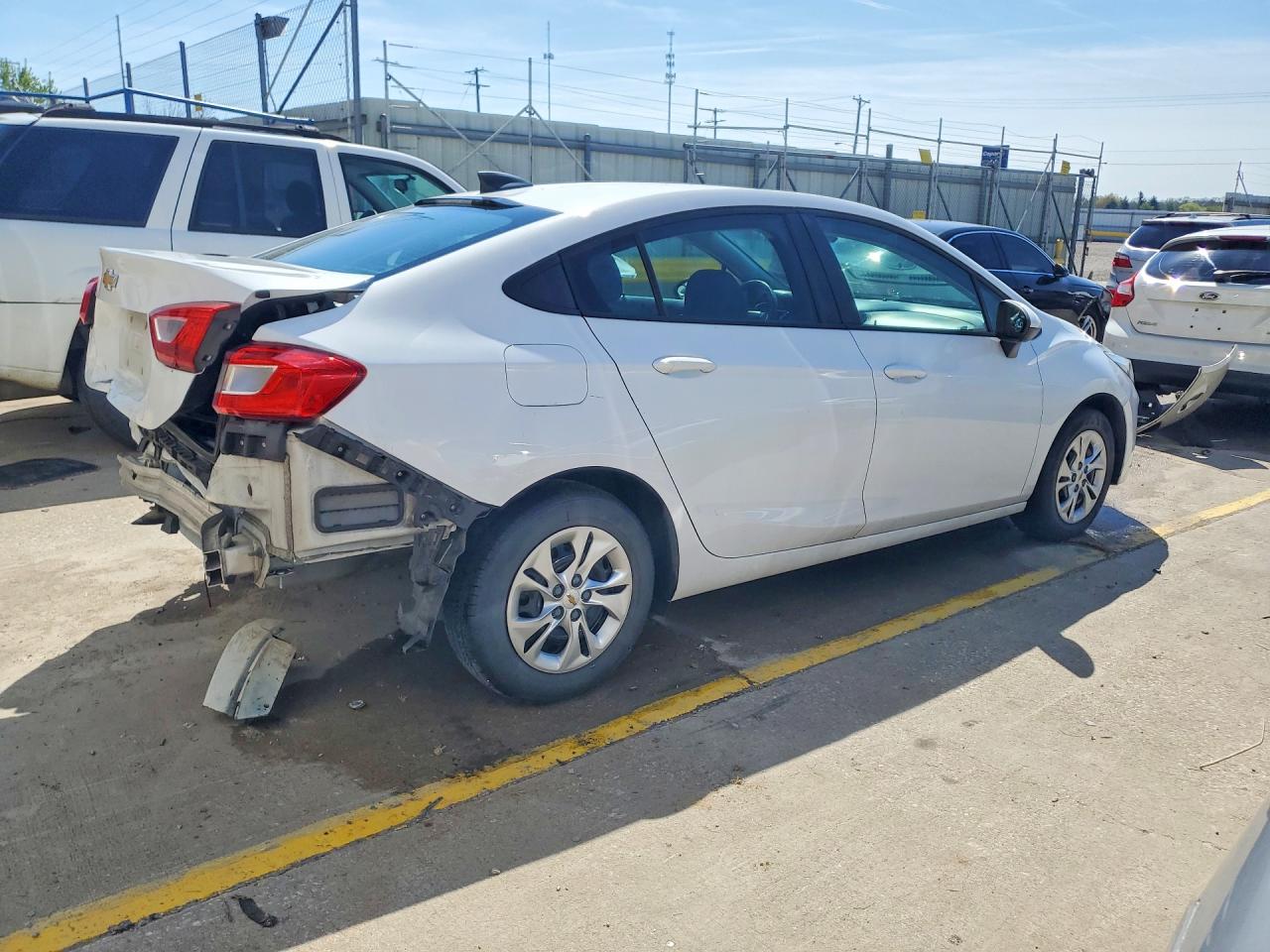 2019 CHEVROLET CRUZE LS photo 5