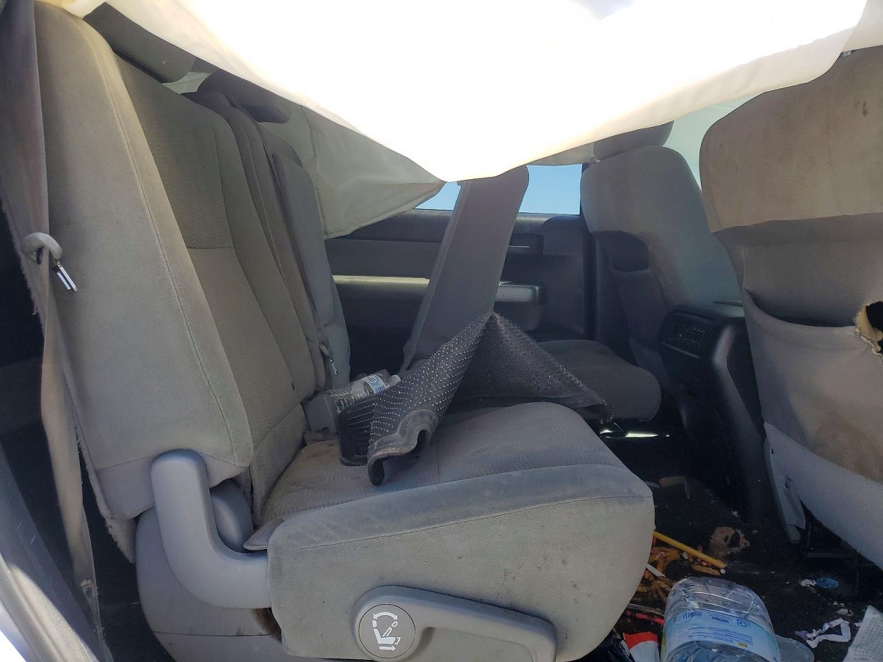 2018 TOYOTA SEQUOIA SR5 photo 21
