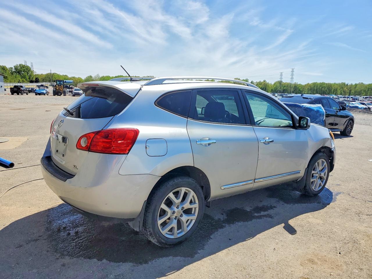 2013 NISSAN ROGUE S photo 5