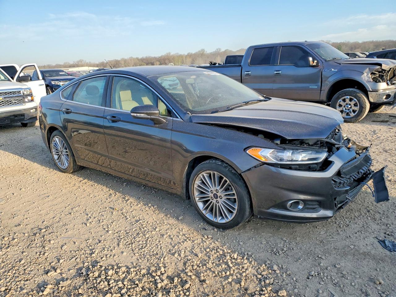 2015 FORD FUSION SE photo 4