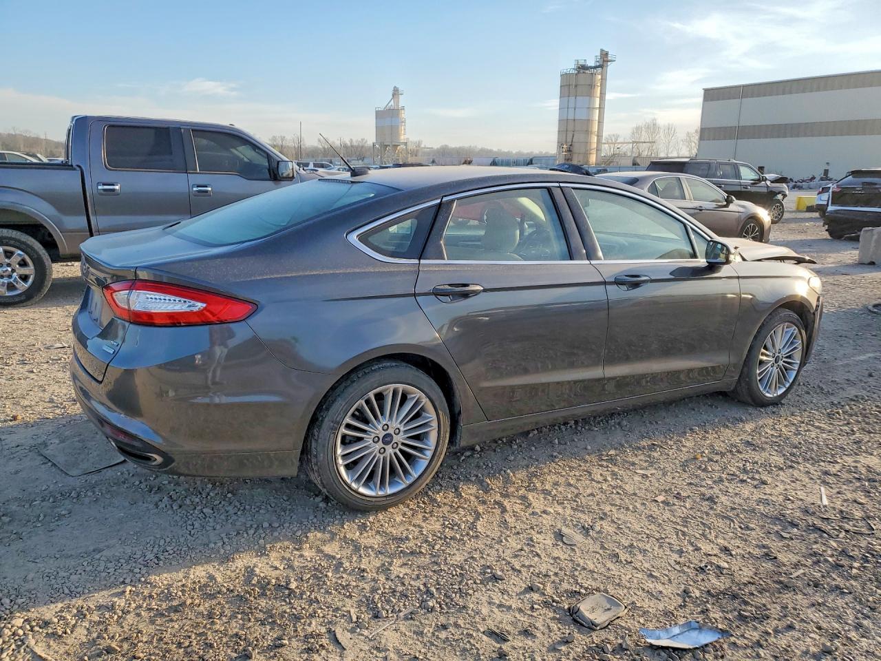 2015 FORD FUSION SE photo 3