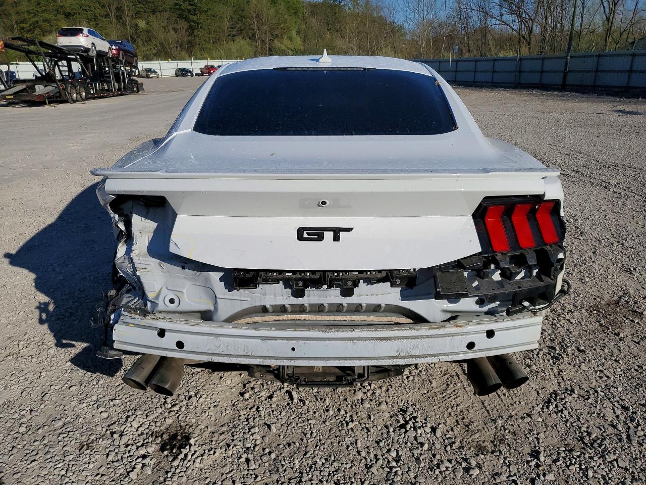 2024 FORD MUSTANG GT photo 11