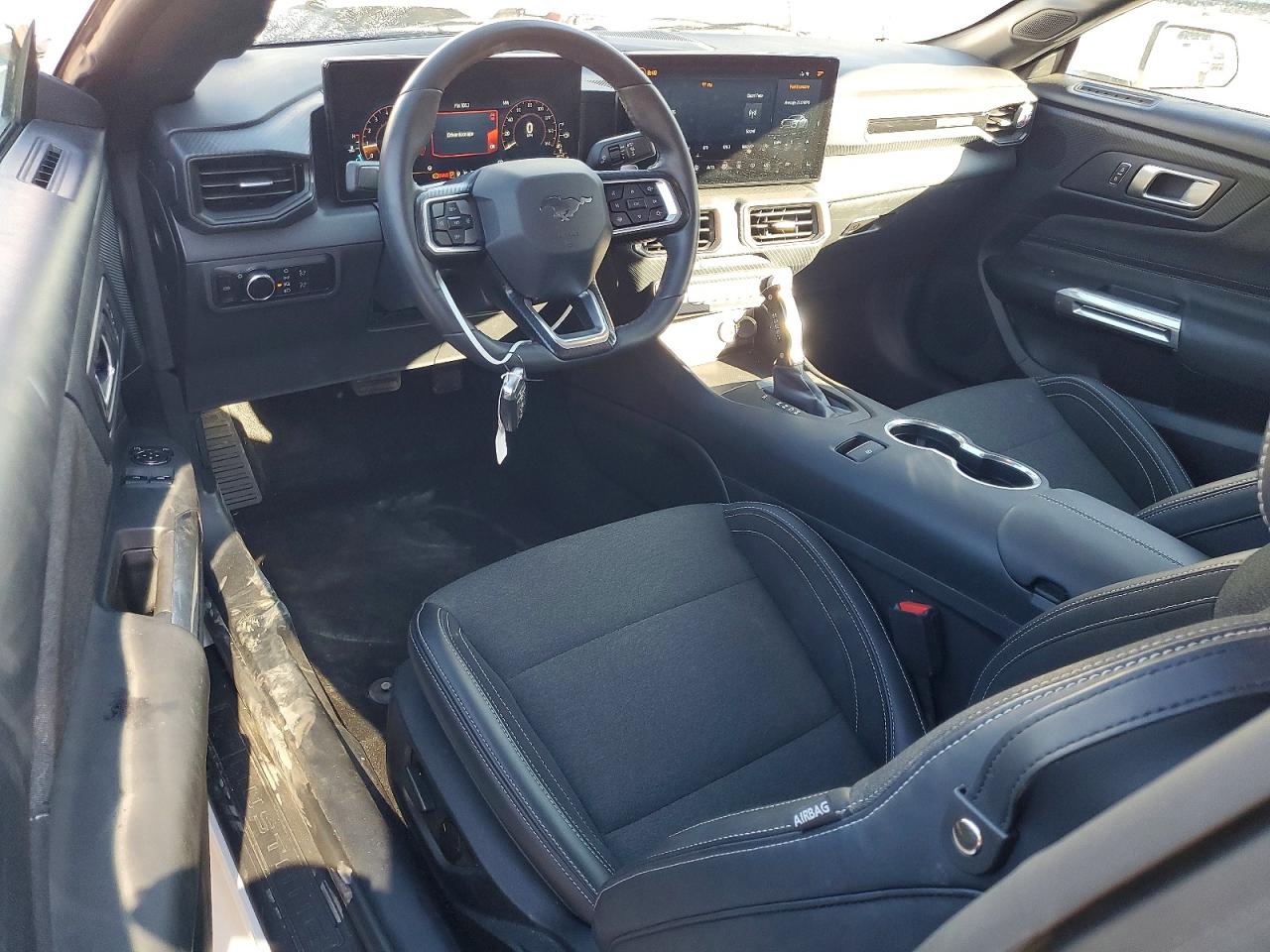 2024 FORD MUSTANG GT photo 15