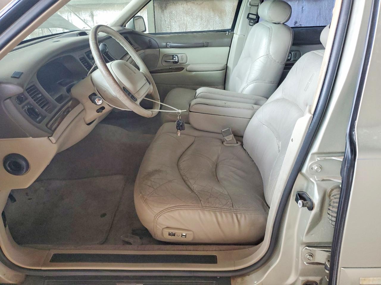 1997 LINCOLN TOWN CAR SIGNATURE photo 7