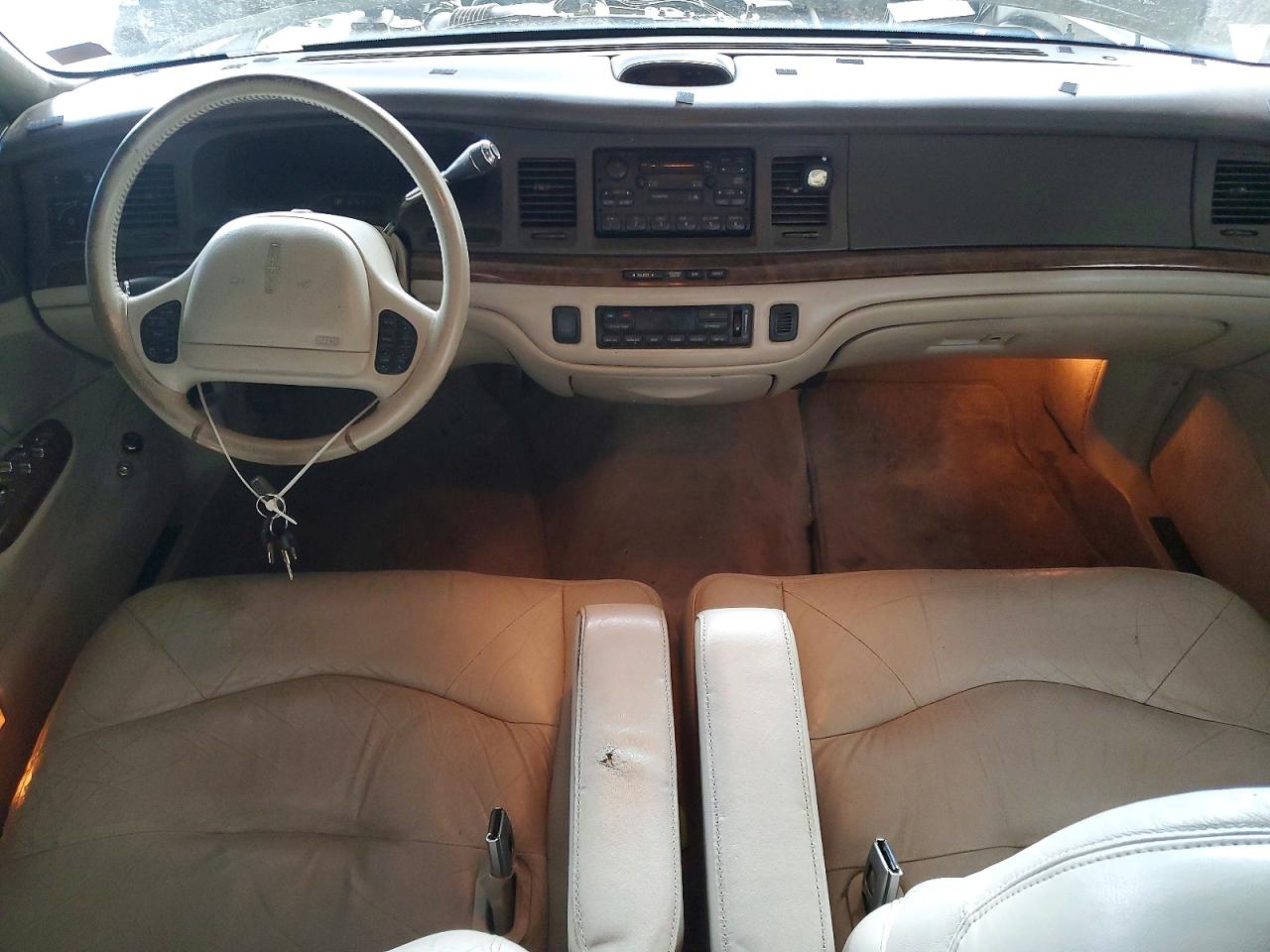 1997 LINCOLN TOWN CAR SIGNATURE photo 8