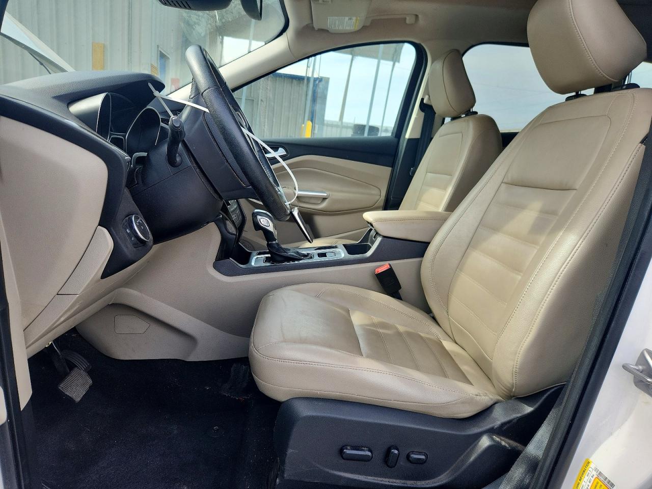 2019 FORD ESCAPE TITANIUM photo 19