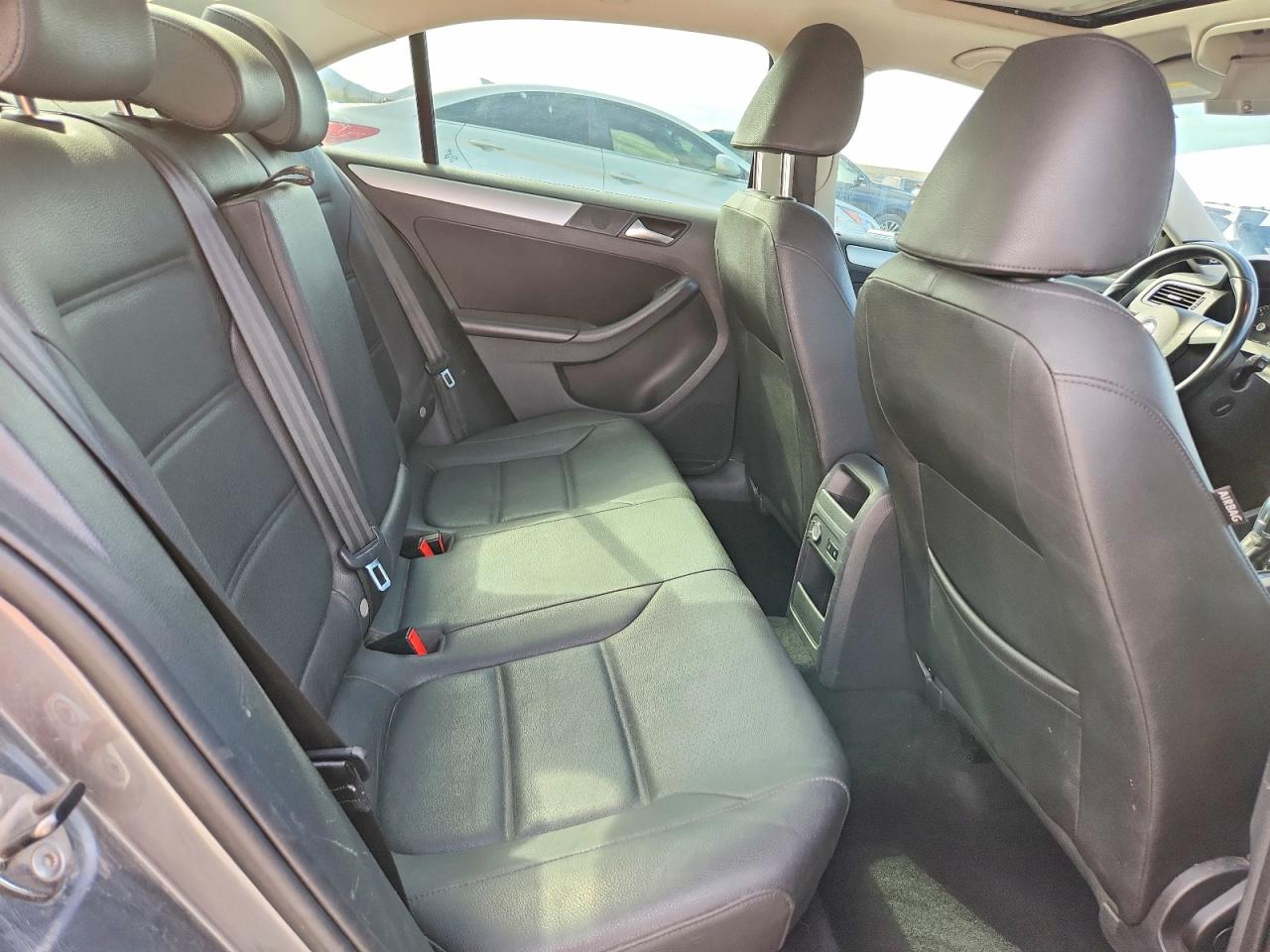 2012 VOLKSWAGEN JETTA TDI photo 19