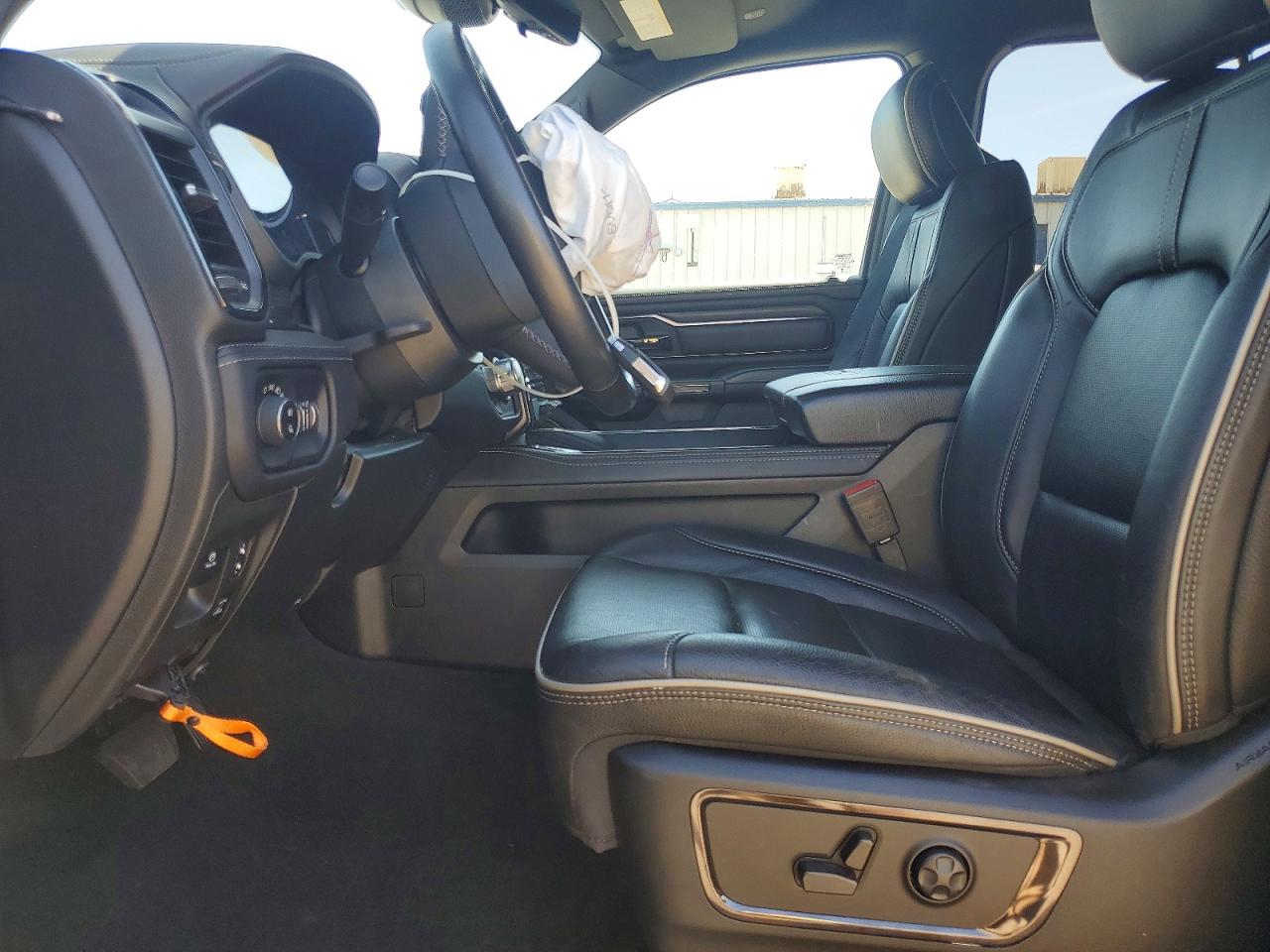 2023 RAM 1500 LIMITED photo 13