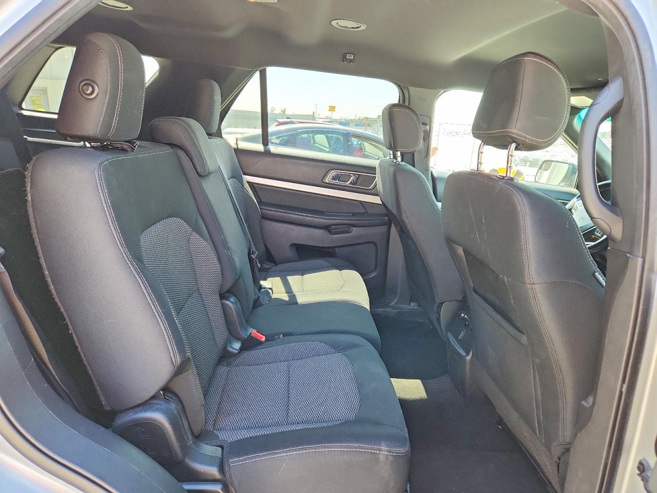 2017 FORD EXPLORER XLT photo 21