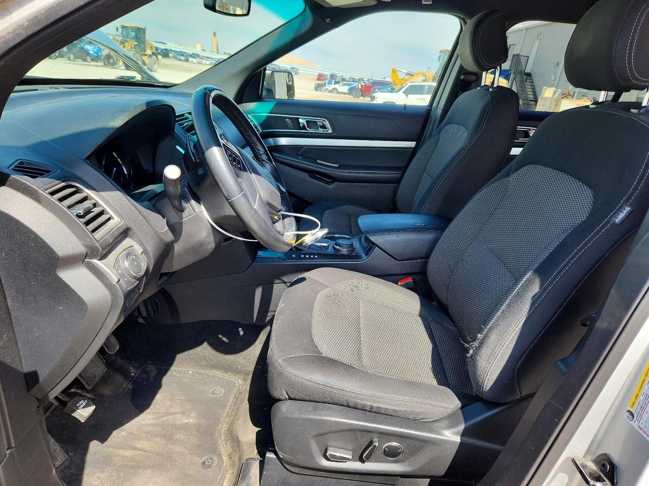 2017 FORD EXPLORER XLT photo 13