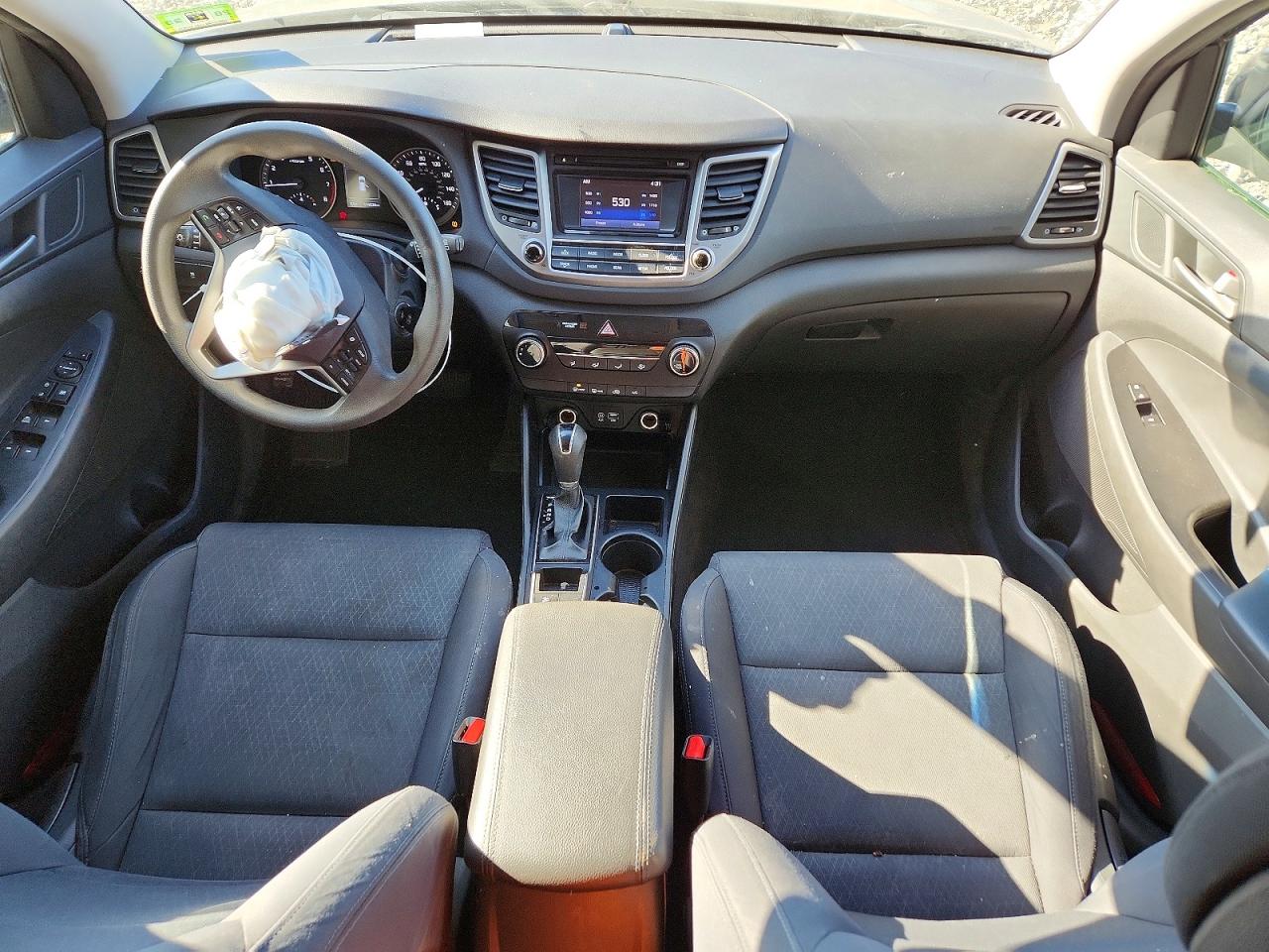2018 HYUNDAI TUCSON SE photo 8