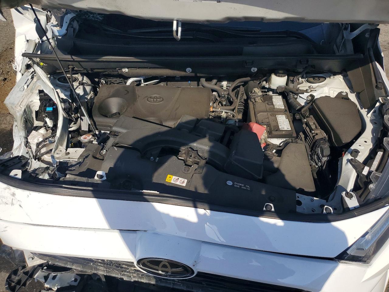 2022 TOYOTA RAV4 XLE photo 23