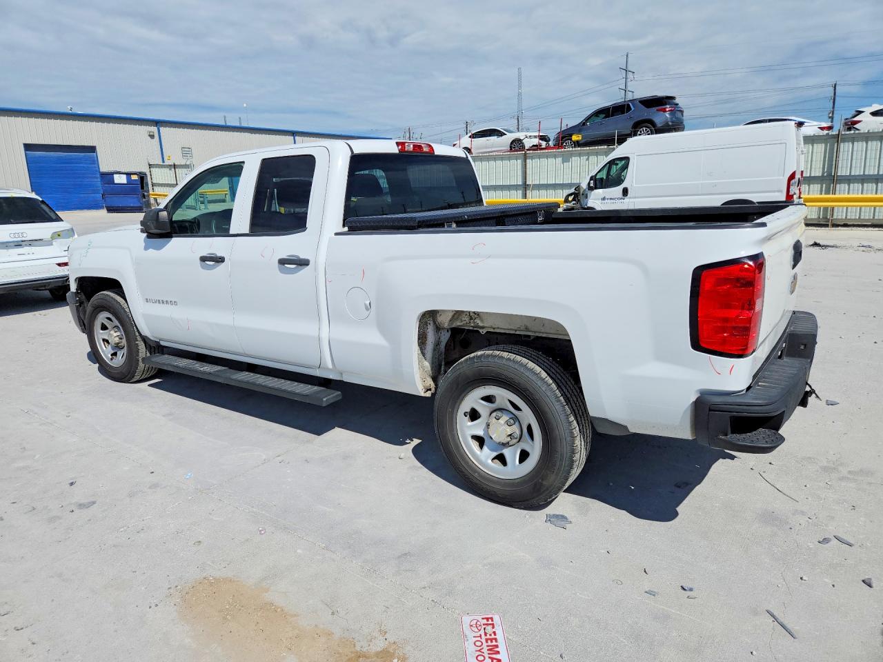 2014 CHEVROLET SILVERADO C1500 photo 4