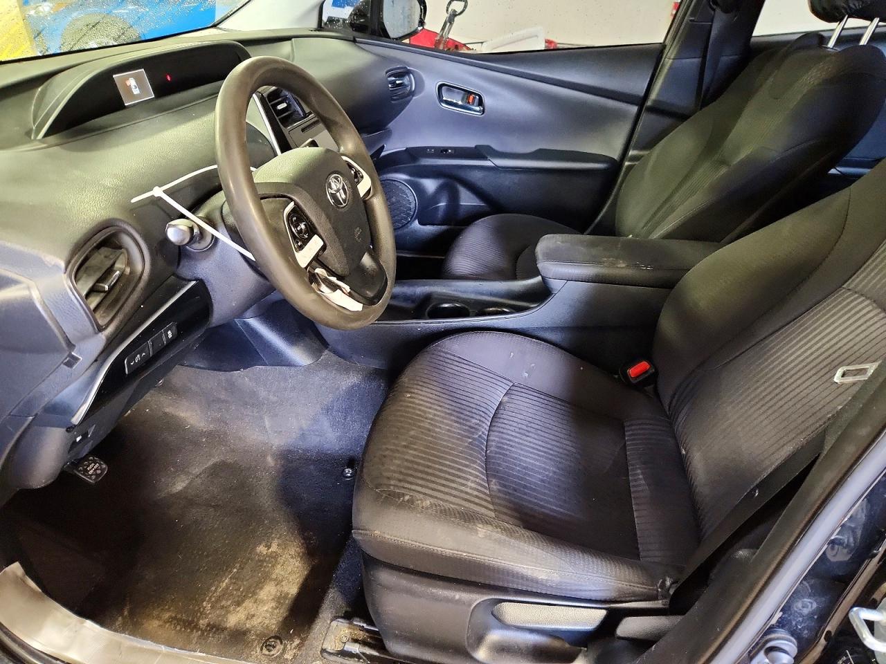 2016 TOYOTA PRIUS TWO ECO photo 13