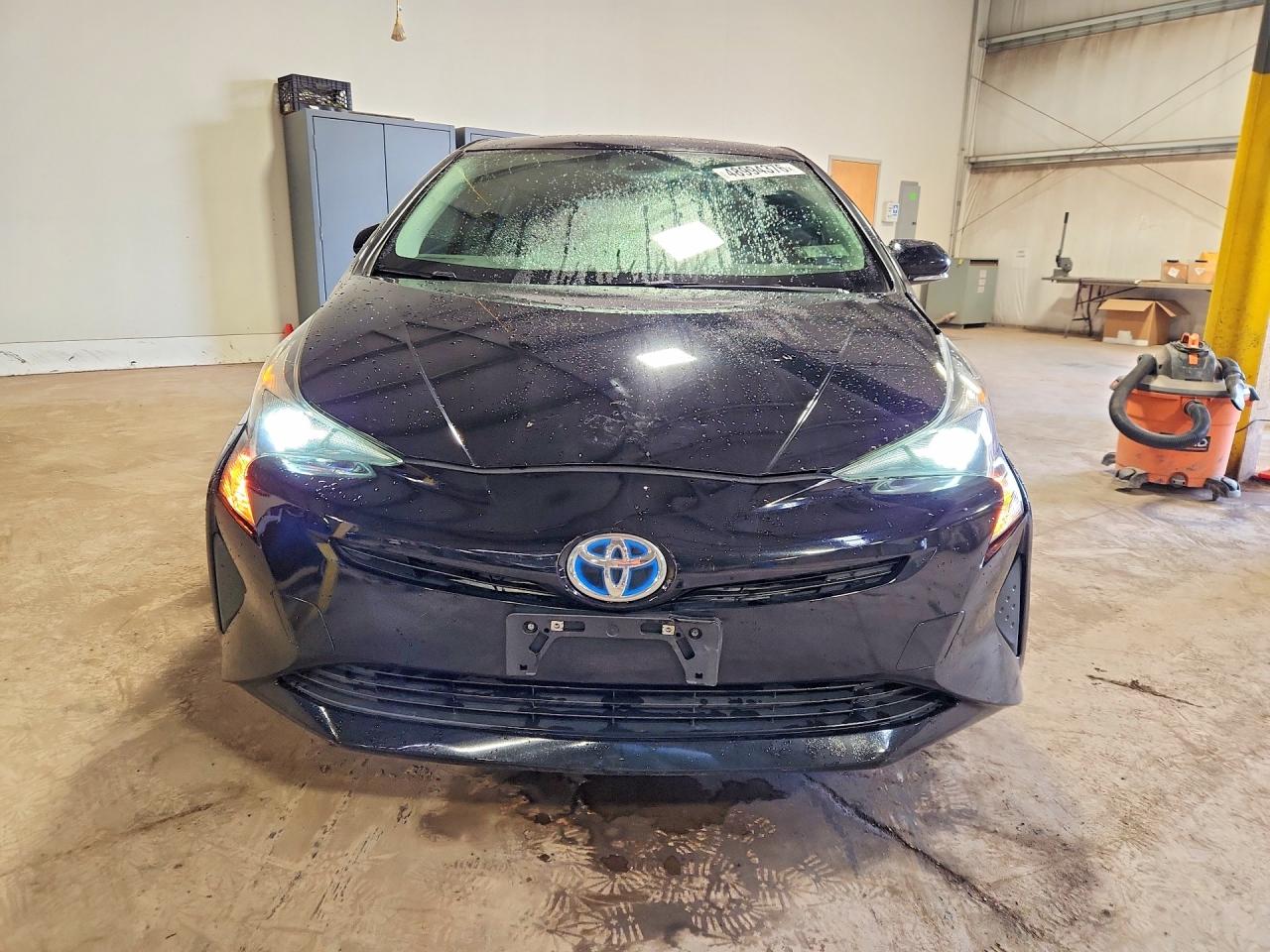 2016 TOYOTA PRIUS TWO ECO photo 9