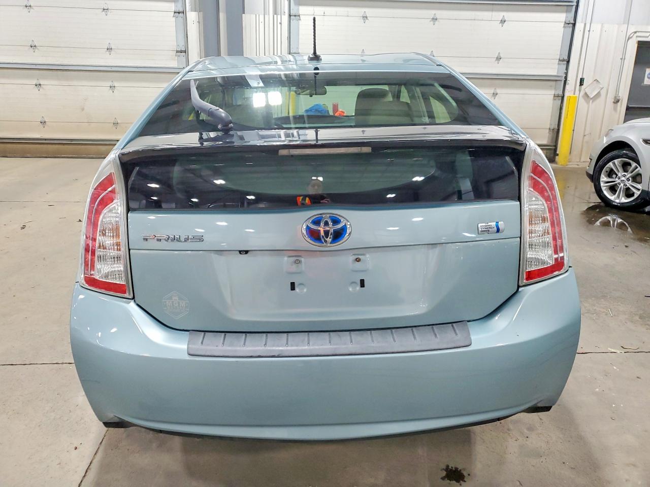 2012 TOYOTA PRIUS THREE photo 11