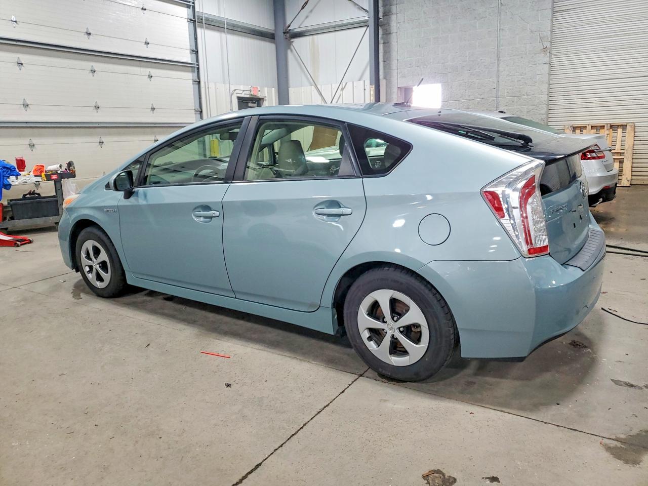 2012 TOYOTA PRIUS THREE photo 3