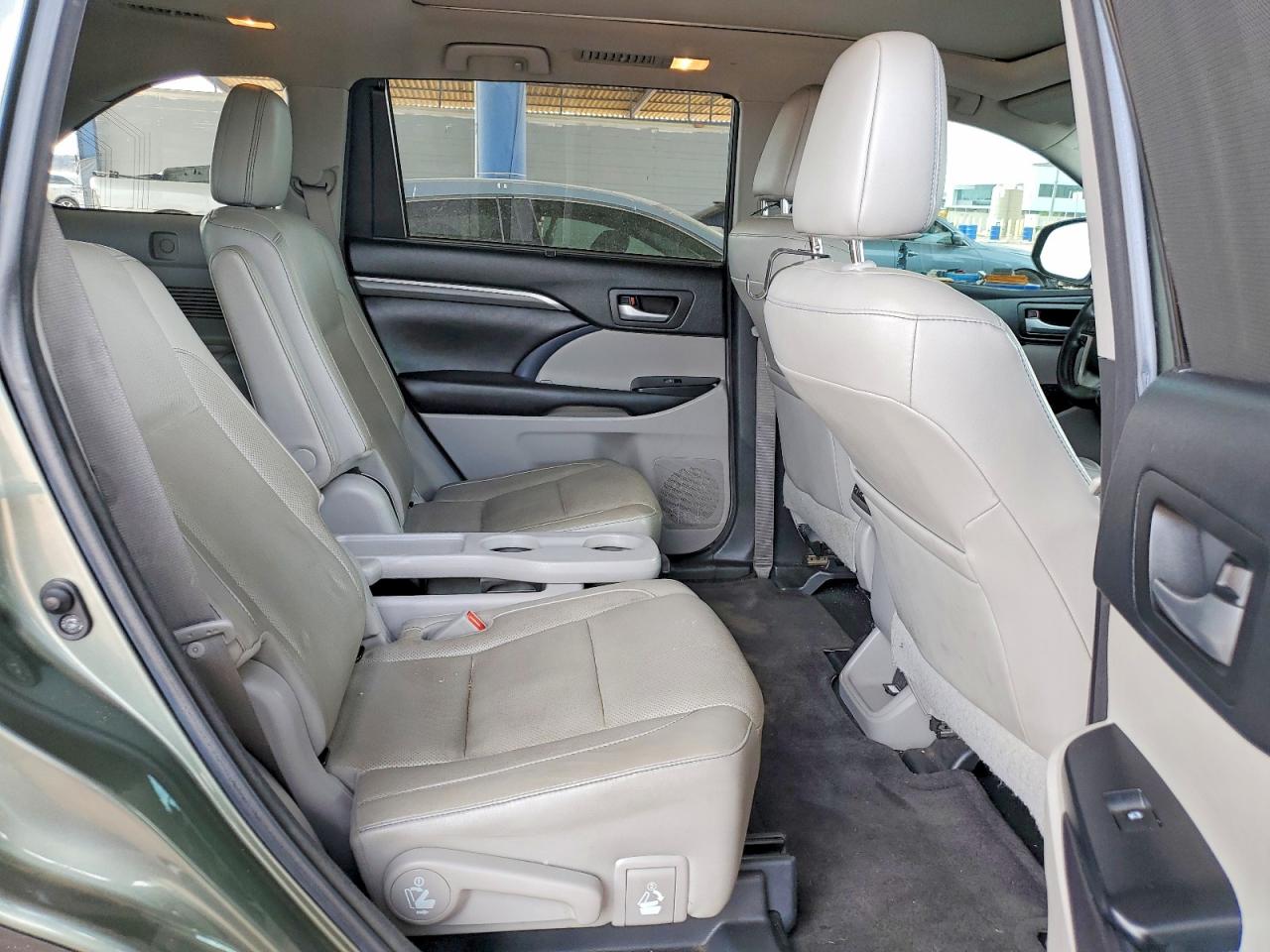 2017 TOYOTA HIGHLANDER HYBRID LIMITED PLATINUM photo 21