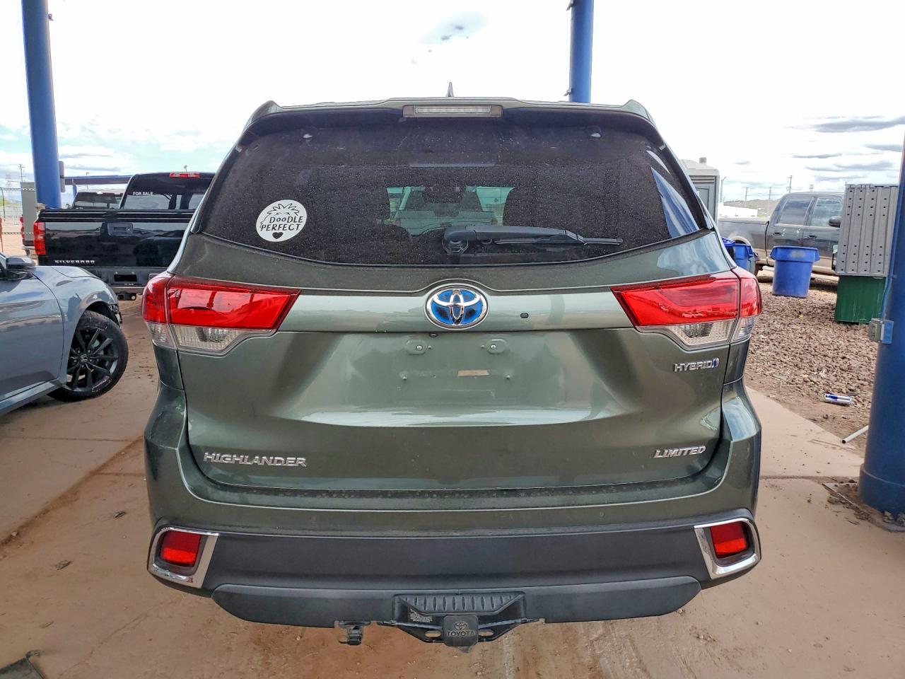 2017 TOYOTA HIGHLANDER HYBRID LIMITED PLATINUM photo 11