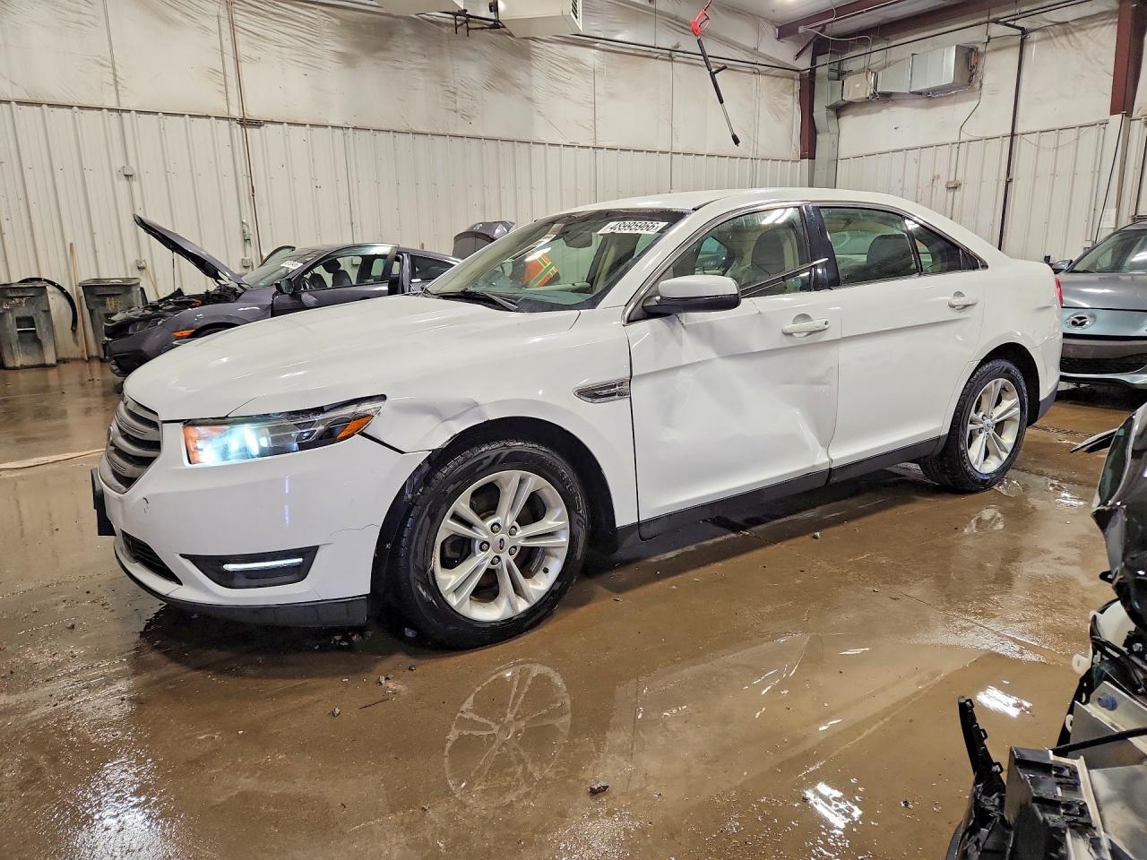 2015 FORD TAURUS