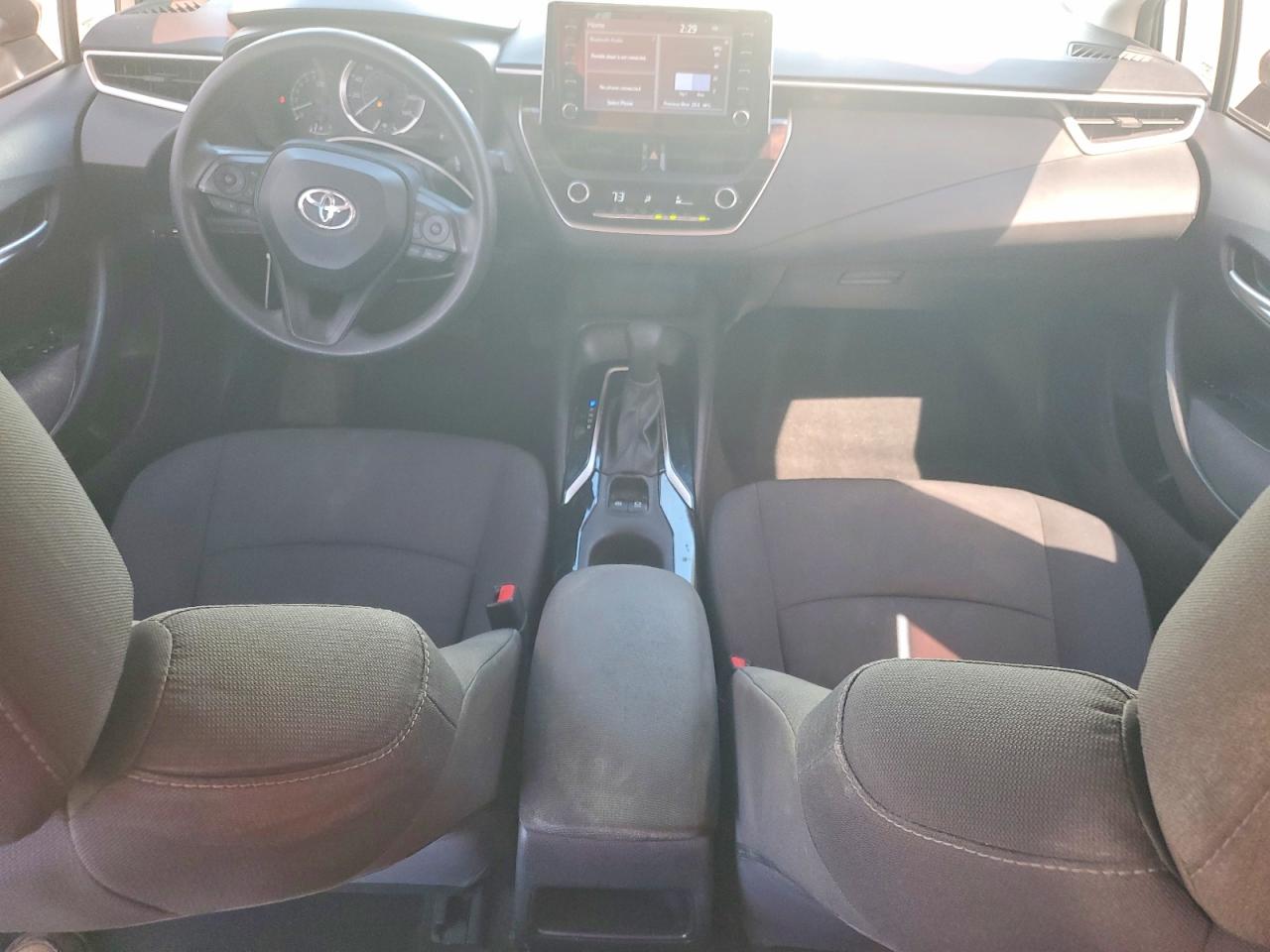 2020 TOYOTA COROLLA LE photo 22