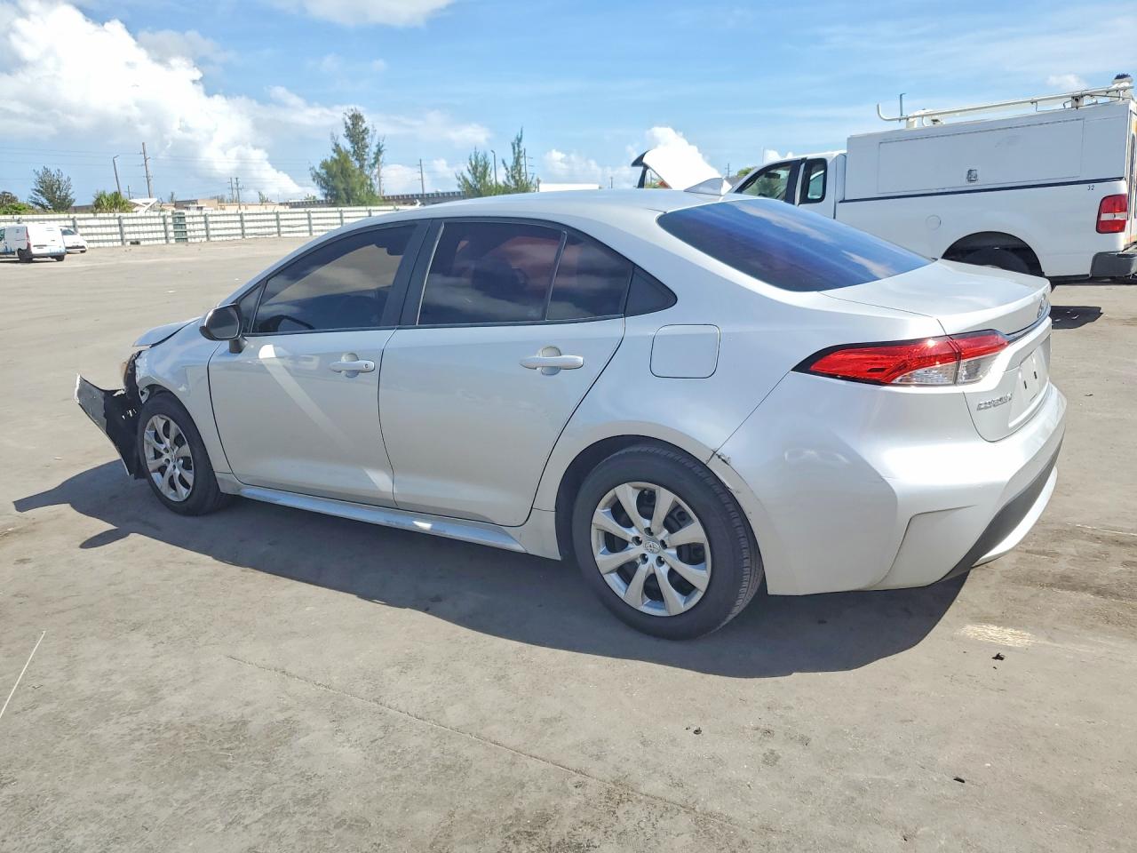 2020 TOYOTA COROLLA LE photo 4
