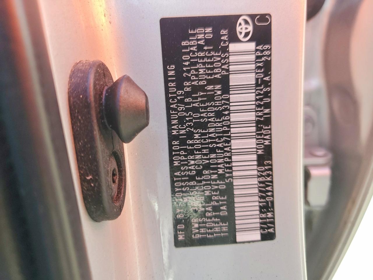 2020 TOYOTA COROLLA LE photo 34