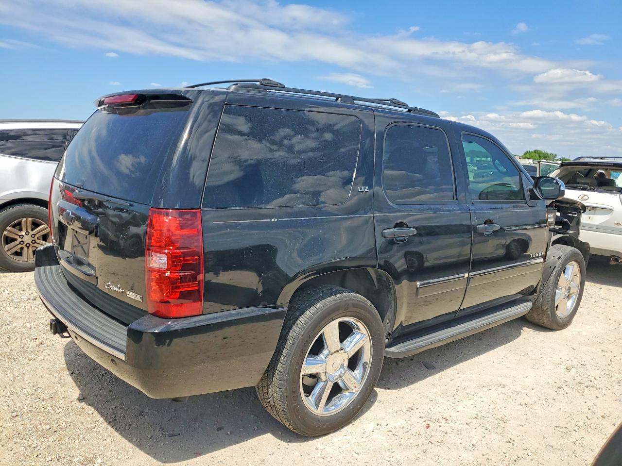 2011 CHEVROLET TAHOE C1500 LTZ photo 5
