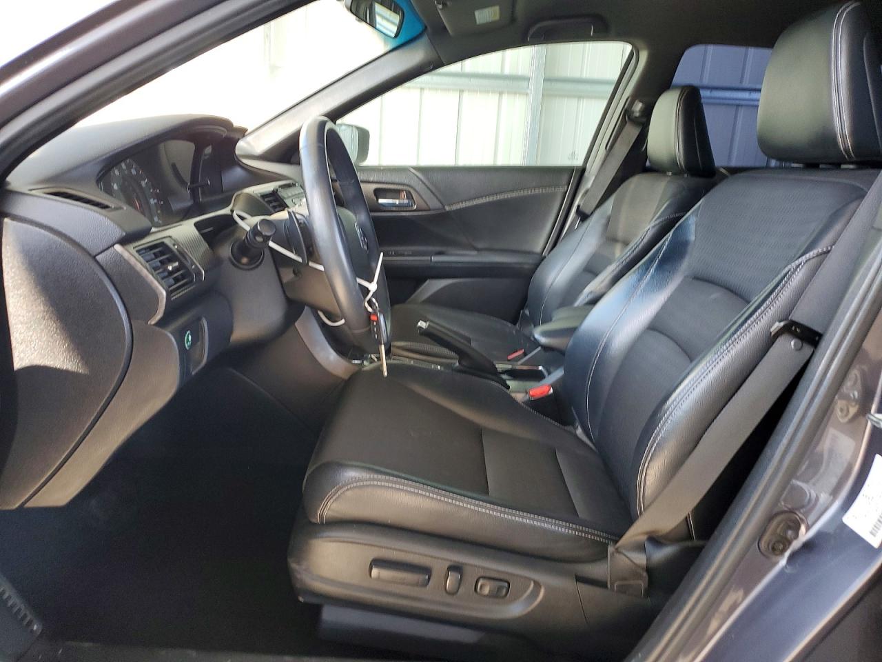 2016 HONDA ACCORD SPORT photo 19