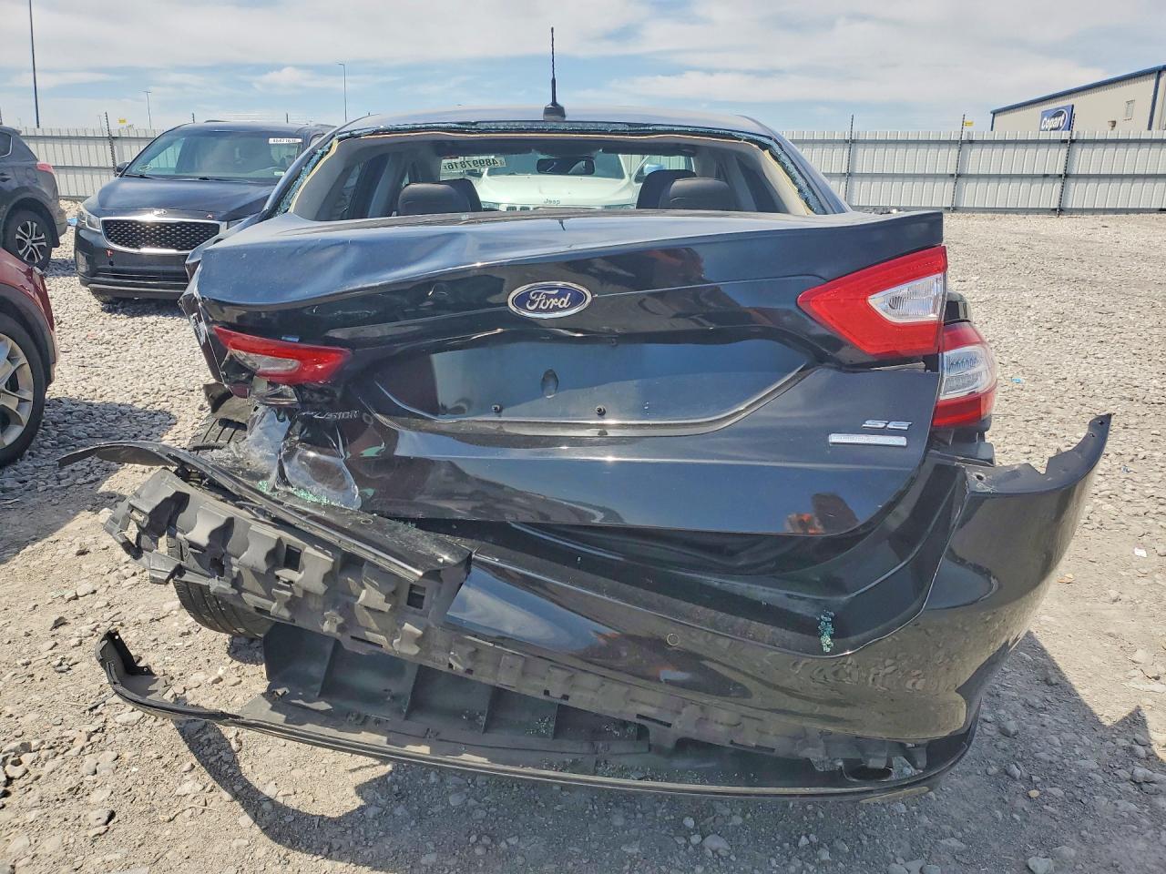 2016 FORD FUSION SE photo 11