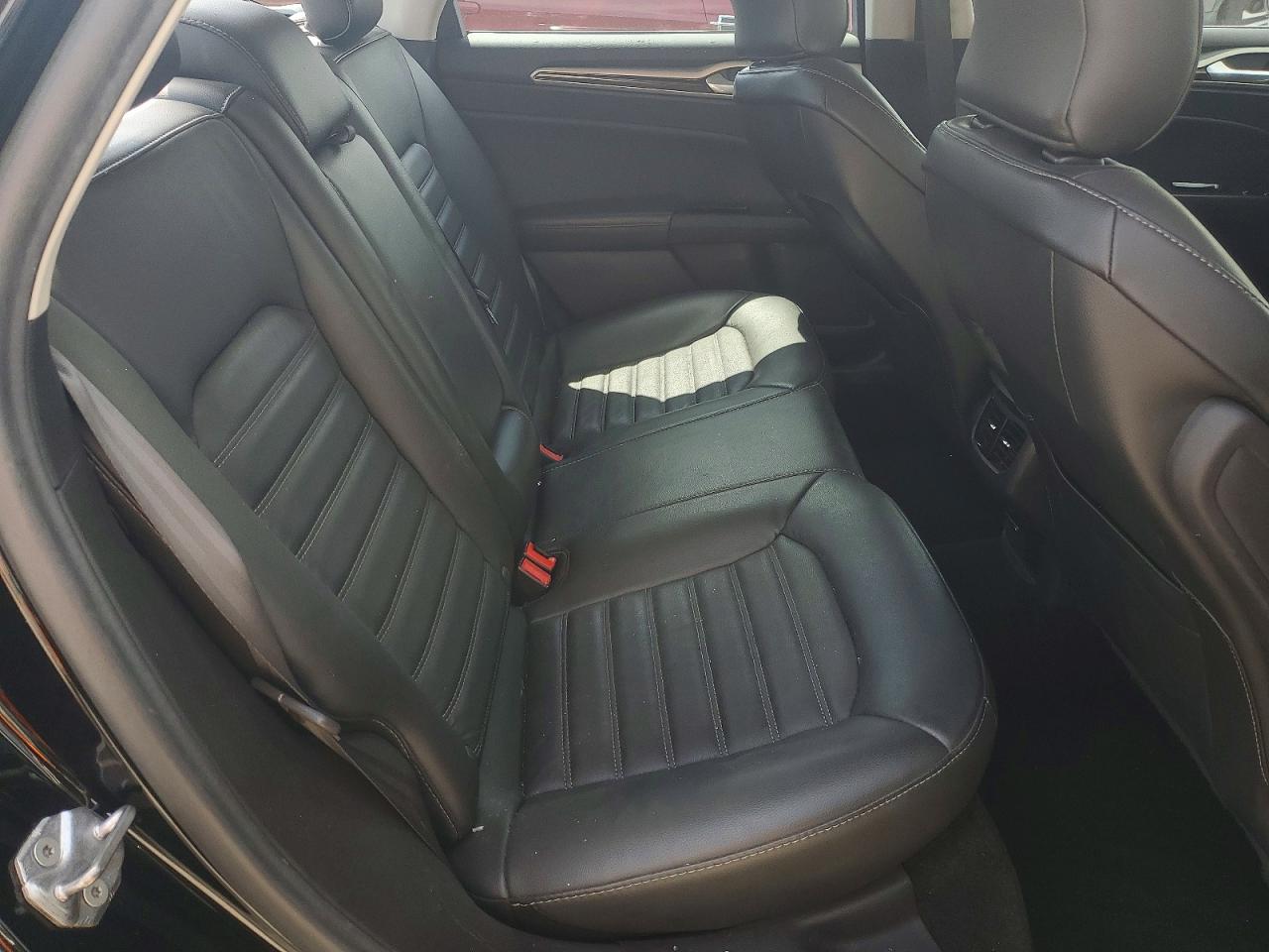 2016 FORD FUSION SE photo 19