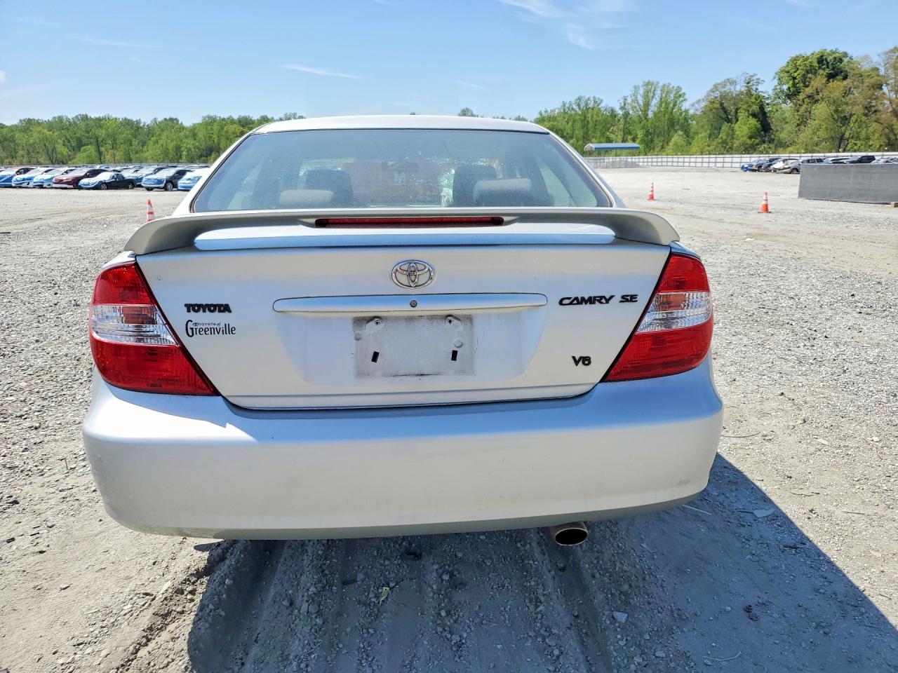 2002 TOYOTA CAMRY SE V6 photo 11