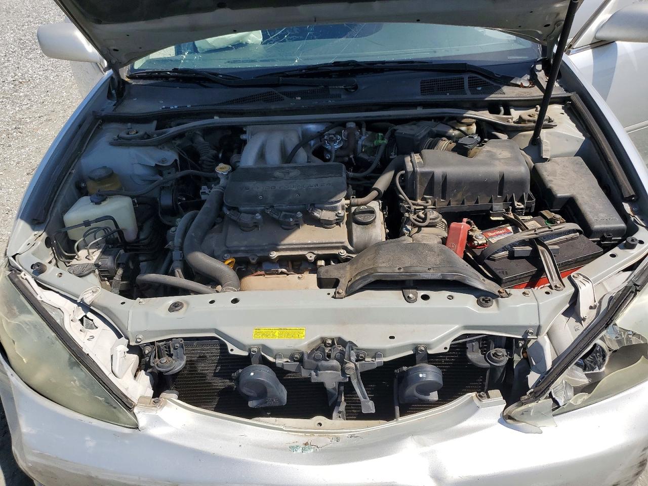 2002 TOYOTA CAMRY SE V6 photo 21