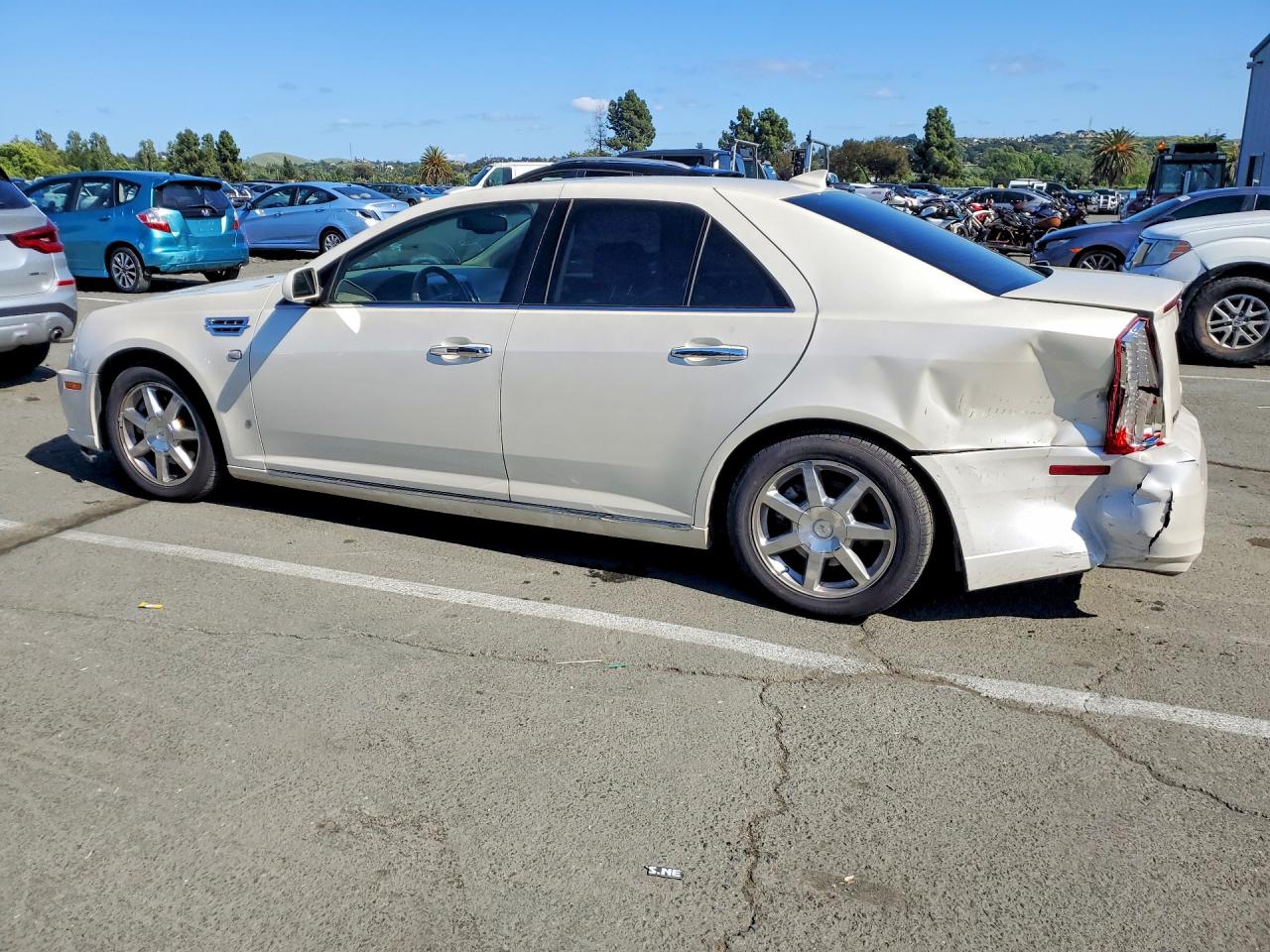 2009 CADILLAC STS photo 2