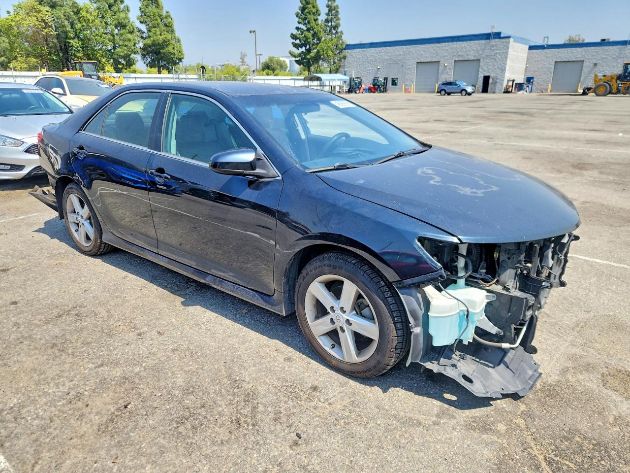 2012 TOYOTA CAMRY SE photo 10