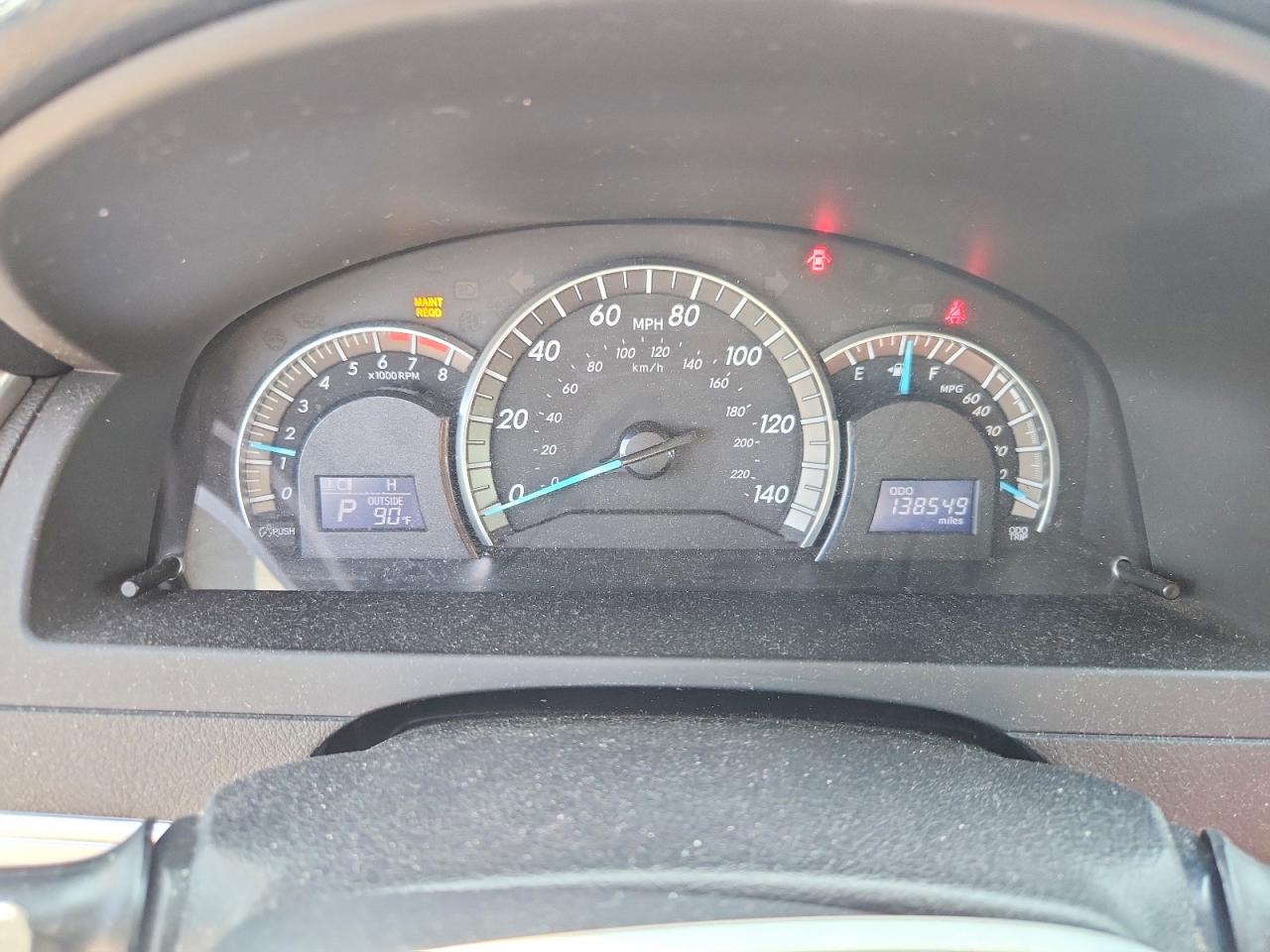 2012 TOYOTA CAMRY SE photo 25
