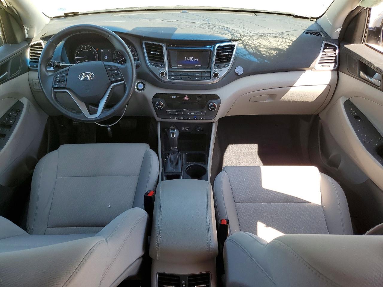 2017 HYUNDAI TUCSON VALUE photo 15