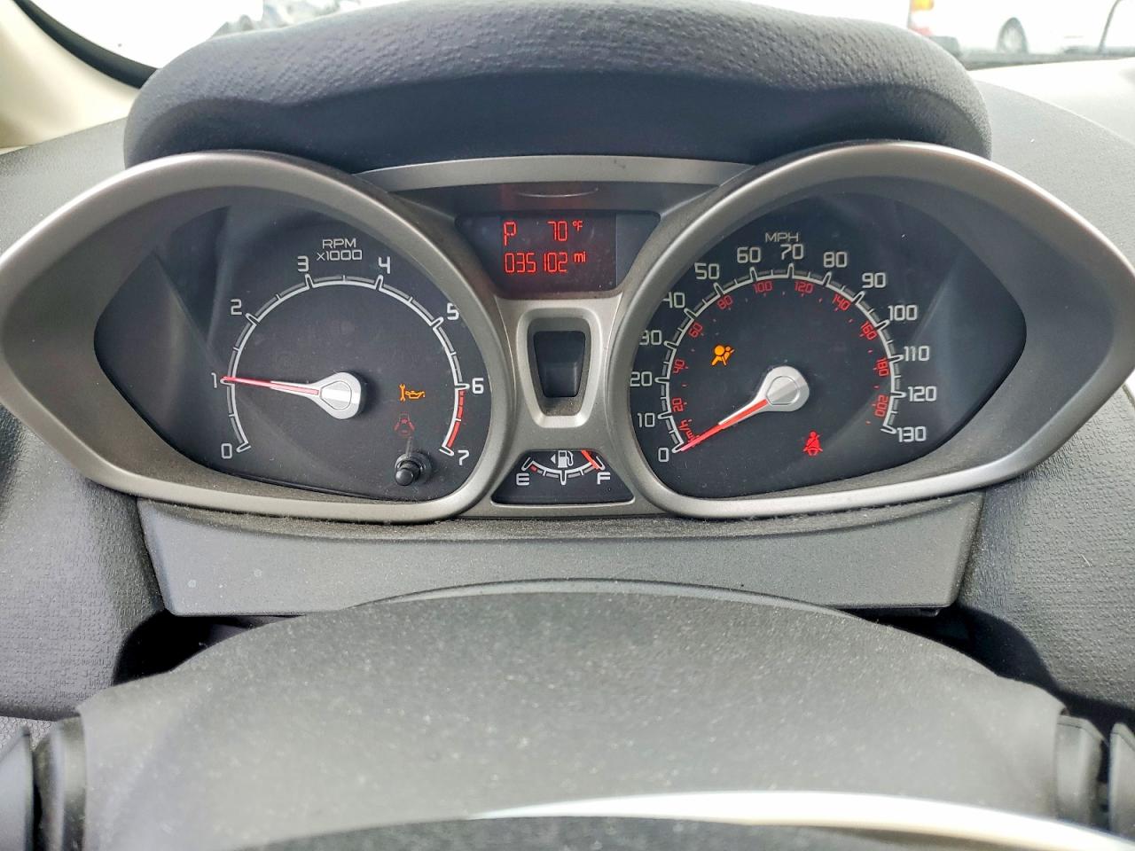 2011 FORD FIESTA SE photo 9