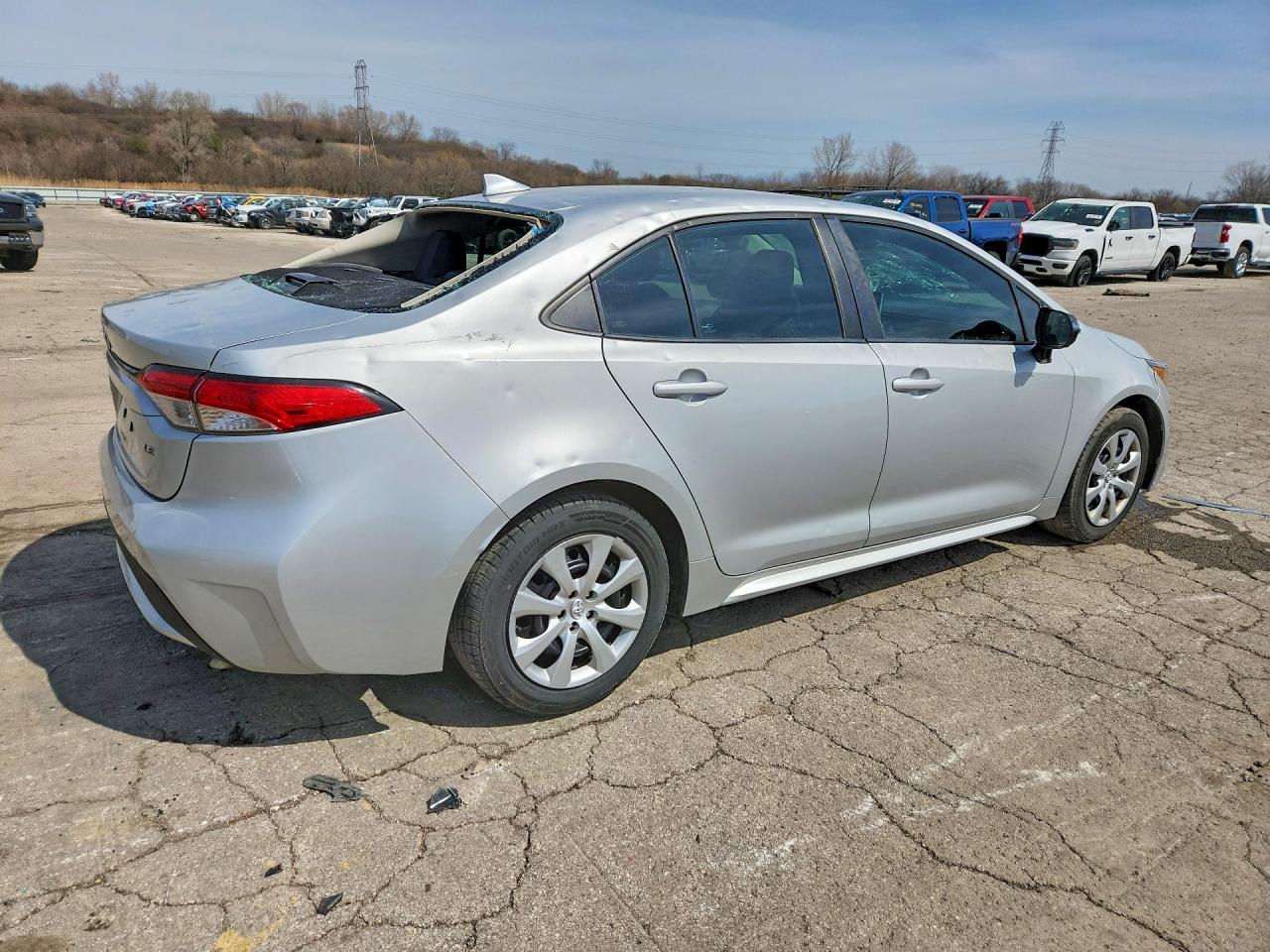 2021 TOYOTA COROLLA LE photo 5