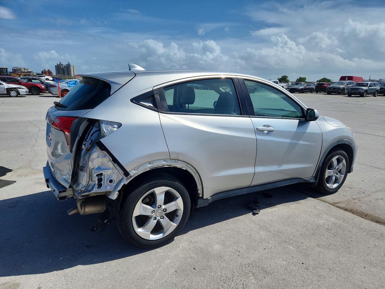 2016 HONDA HR-V LX photo 3