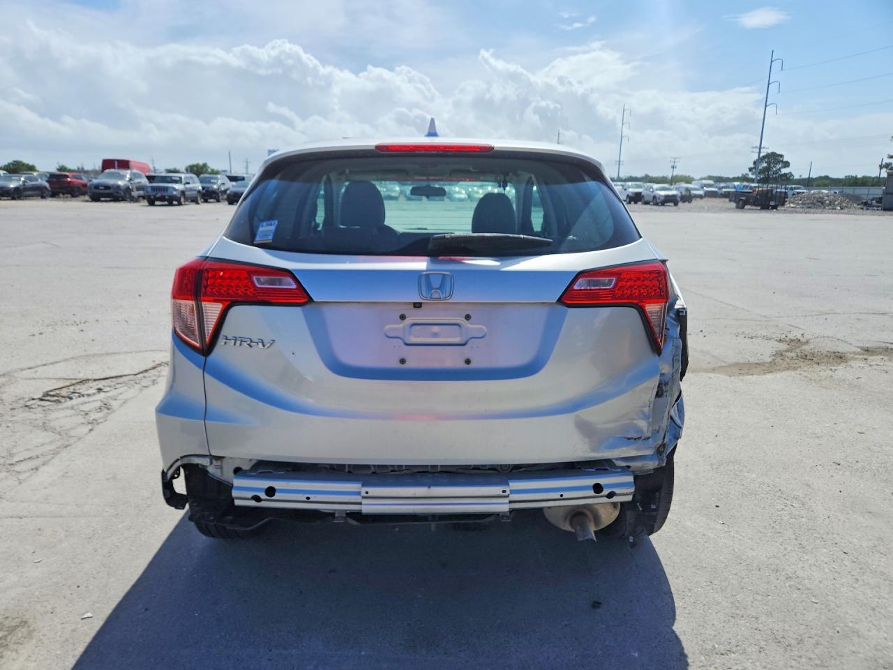 2016 HONDA HR-V LX photo 6